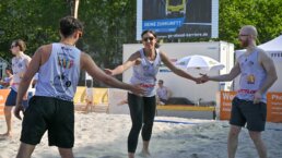 Beachvolleyball-Event für Mitarbeitende. Employer Sports Branding. Foto: Tom Bloch CSE2023 l SSM