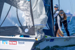 Erneute Medaille bei Kieler Woche: Team Steinlein/Bartelheimer gewinnen nach Verletzungsschock Bronze. Foto: Felix Diemer l SSM